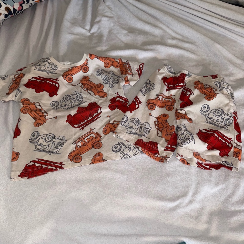 Boys size 5 Matching Set of shirt and shorts BUNDLE of 4 - Picture 3 of 6